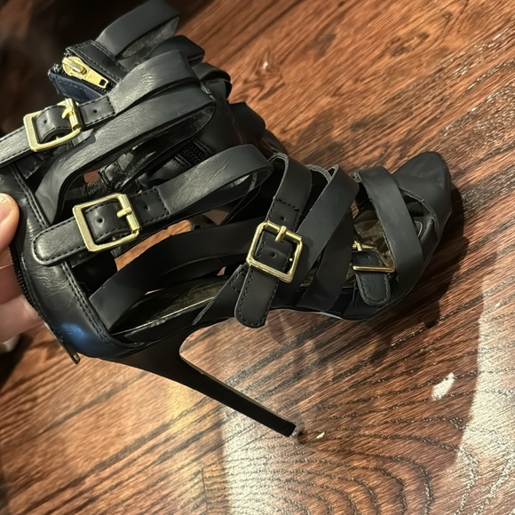 Kendall & Kylie Madden Girl Strappy Sandal - Picture 6 of 6